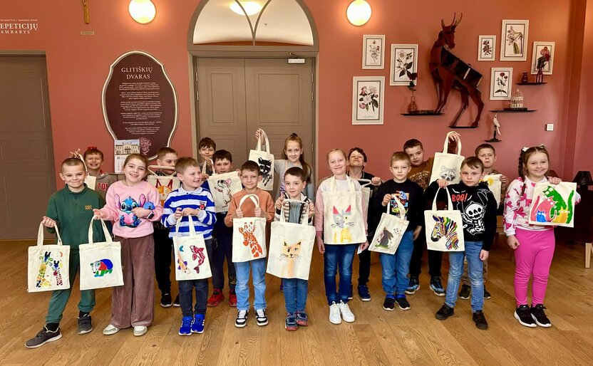 Pradinukų išvyka į dvarus 