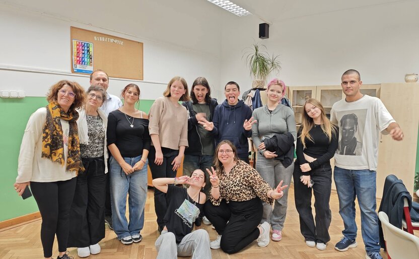 Baltosios Vokės „Šilo“ gimnazija sėkmingai baigia tarptautinį Erasmus+ projektą „Navigating the...